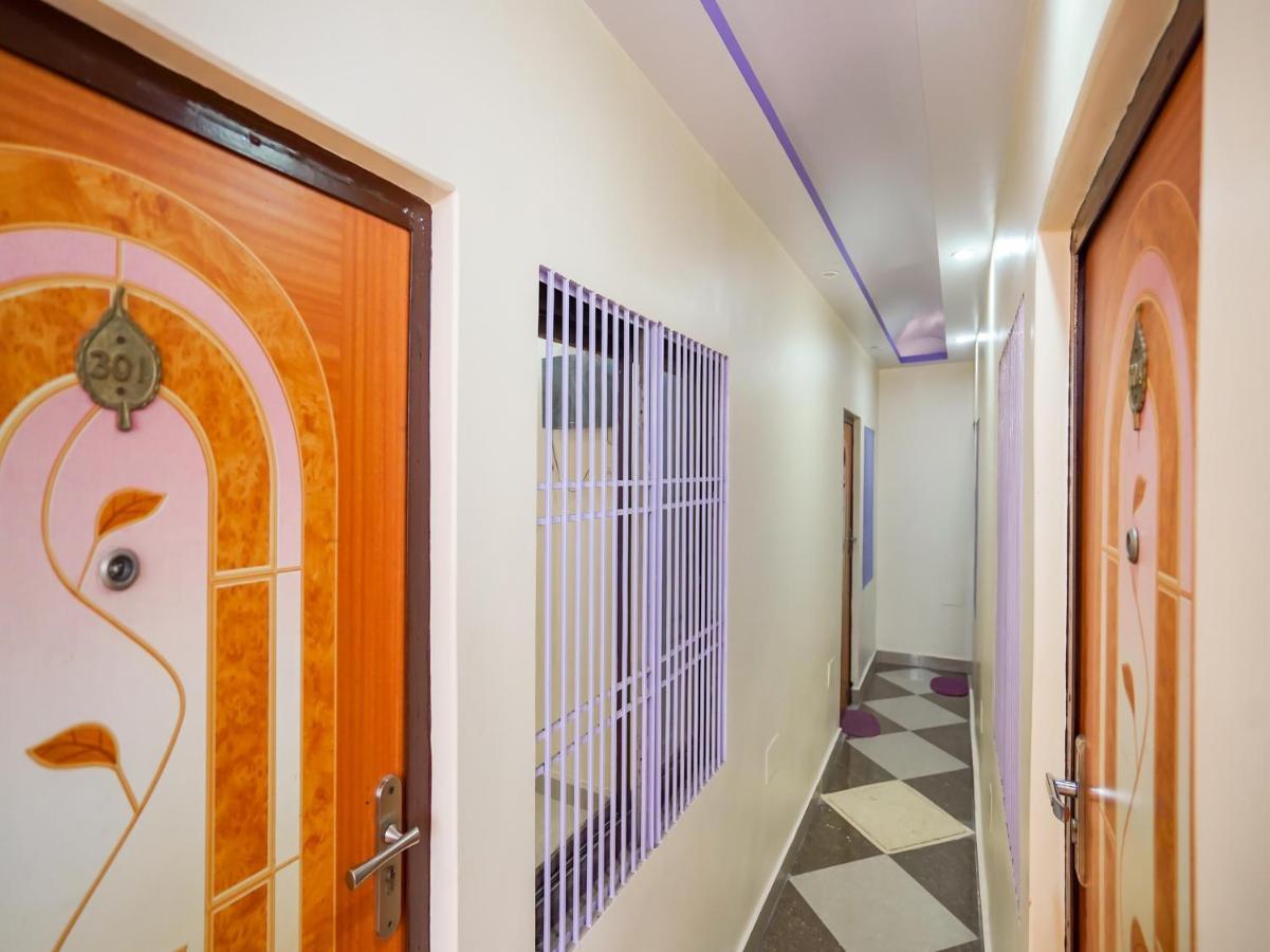 Oyo 75627 New Ankit Guest House Варанаси Екстериор снимка
