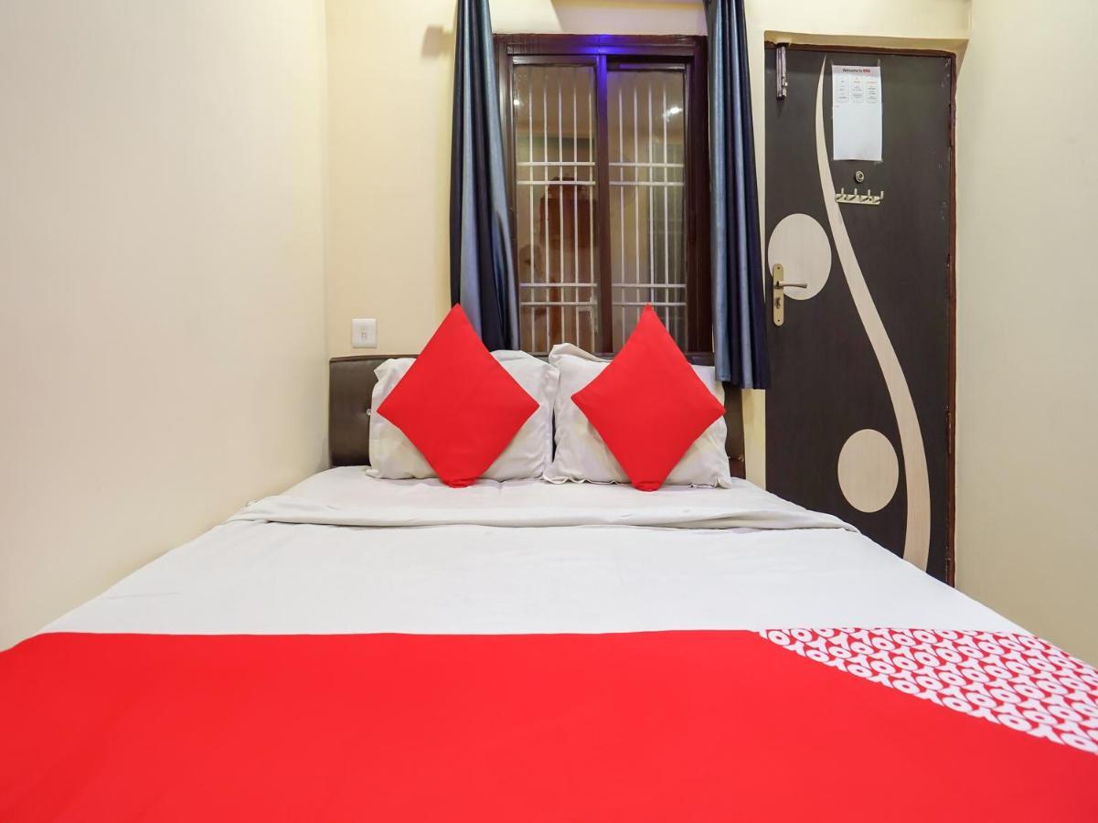 Oyo 75627 New Ankit Guest House Варанаси Екстериор снимка