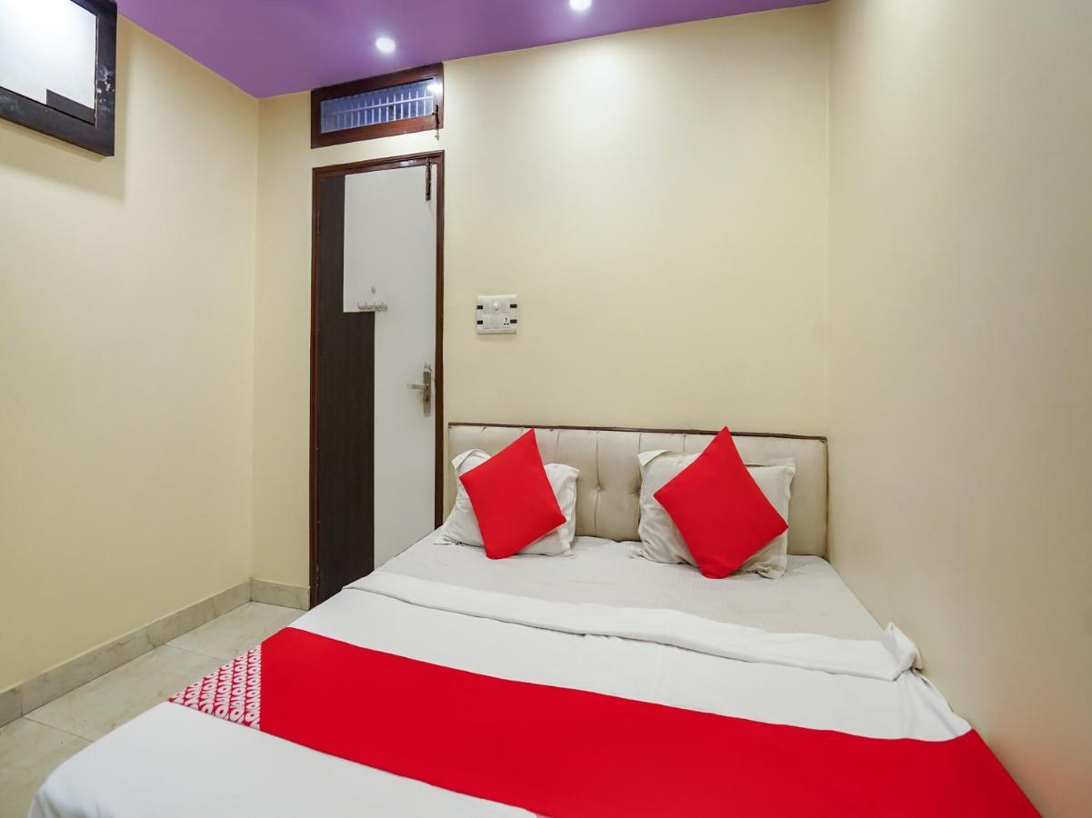 Oyo 75627 New Ankit Guest House Варанаси Екстериор снимка