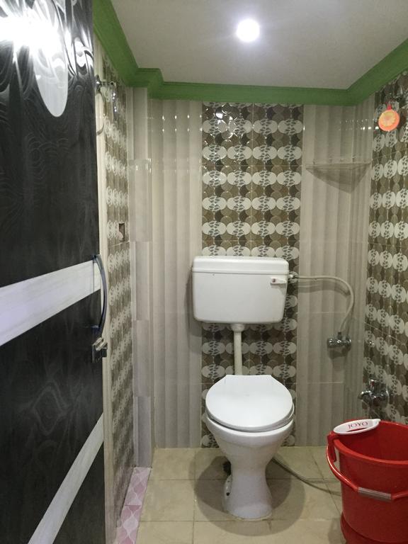 Oyo 75627 New Ankit Guest House Варанаси Екстериор снимка