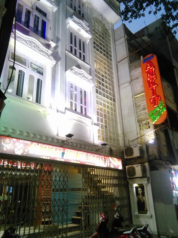 Oyo 75627 New Ankit Guest House Варанаси Екстериор снимка