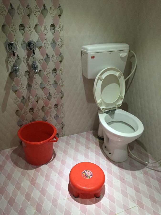 Oyo 75627 New Ankit Guest House Варанаси Екстериор снимка